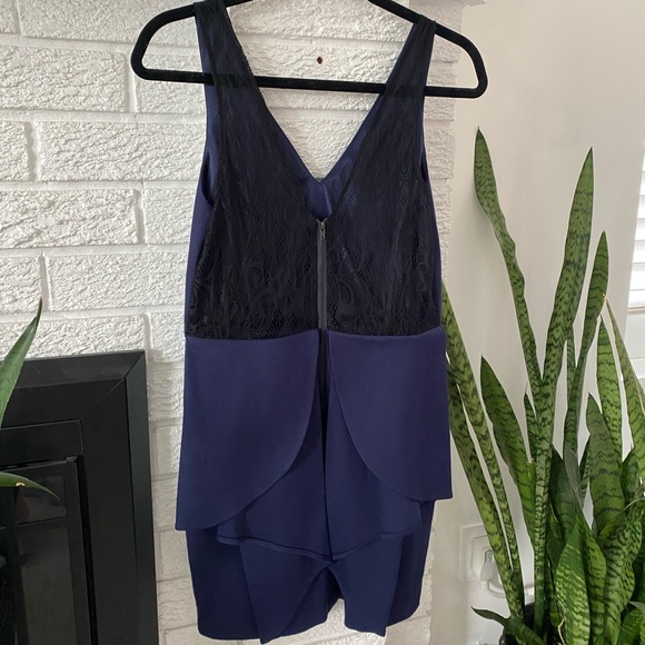 BCBGeneration mini dress with lace size 6 - Picture 4 of 4